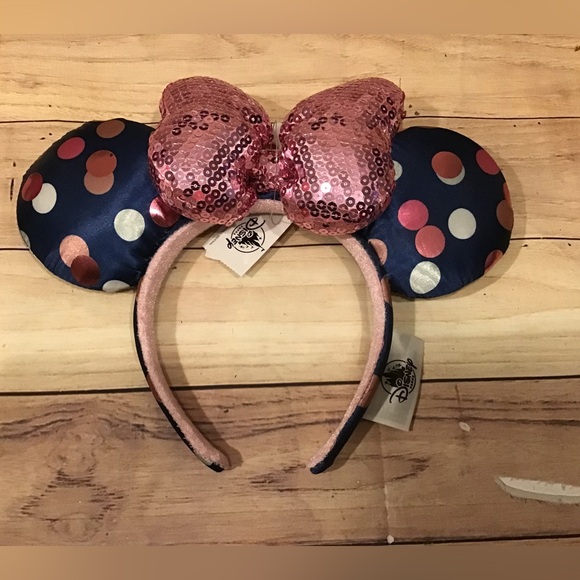 Disney parks Minnie Mouse pink polka dot sequined sequenced bow -NWT - Picture 1 of 3